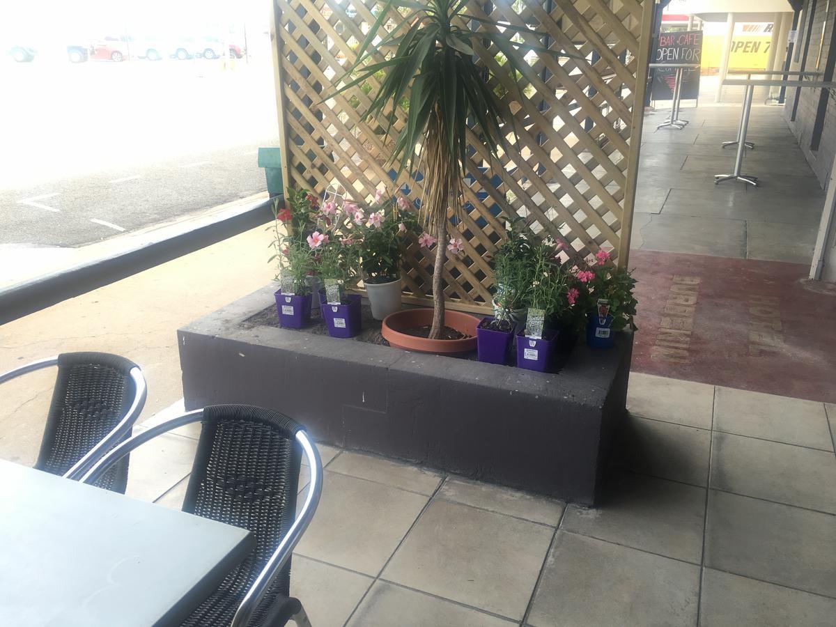 The Burdekin Hotel อายร์ ภายนอก รูปภาพ