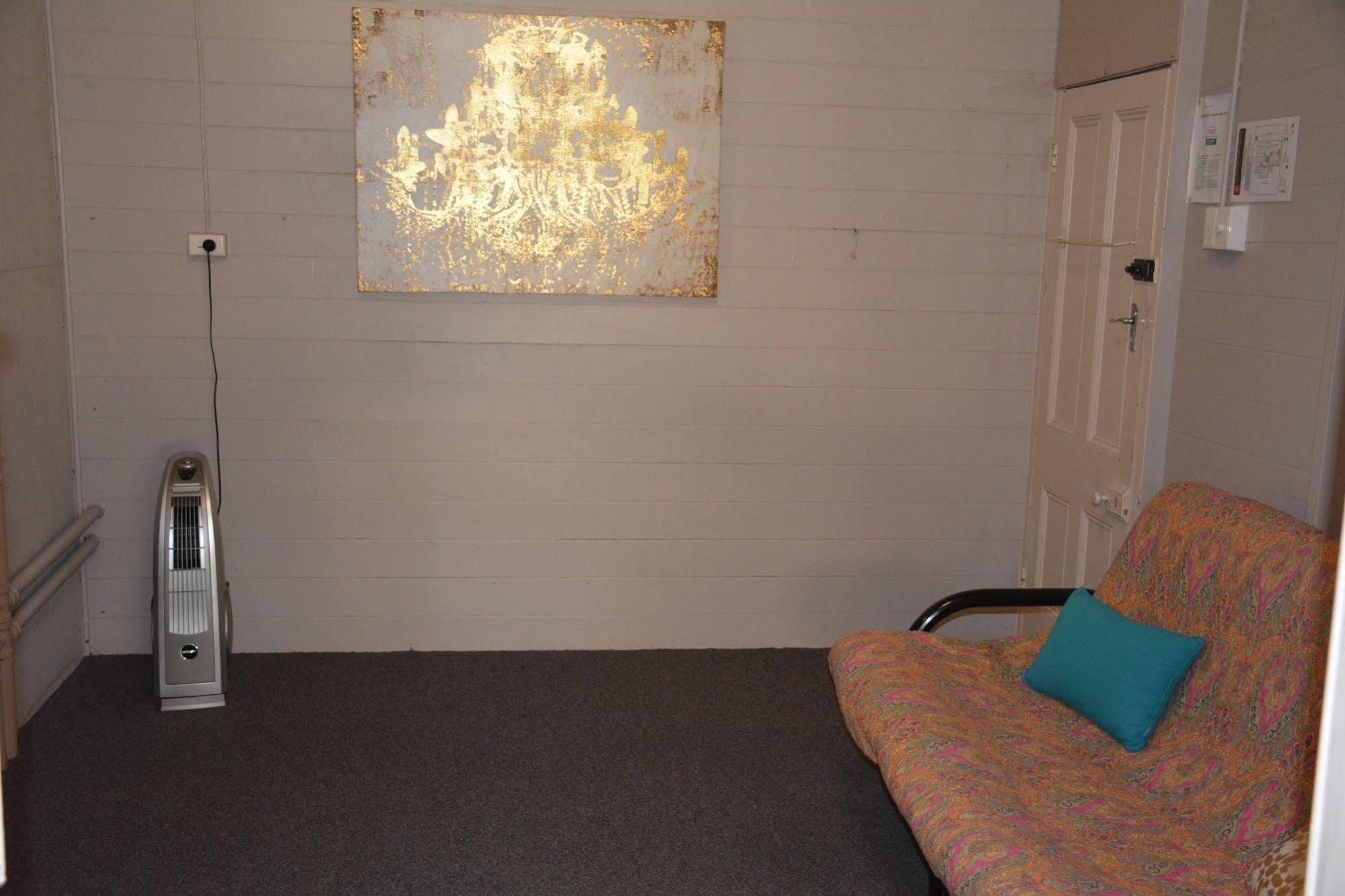 The Burdekin Hotel อายร์ ภายนอก รูปภาพ